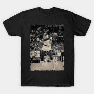 vintage - basketball - cazzie - russell - photo T-Shirt